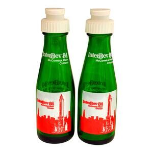 Glenshaw InterBev 84 Glass Company Green Salt & Pepper Shakers Vintage Souvenir